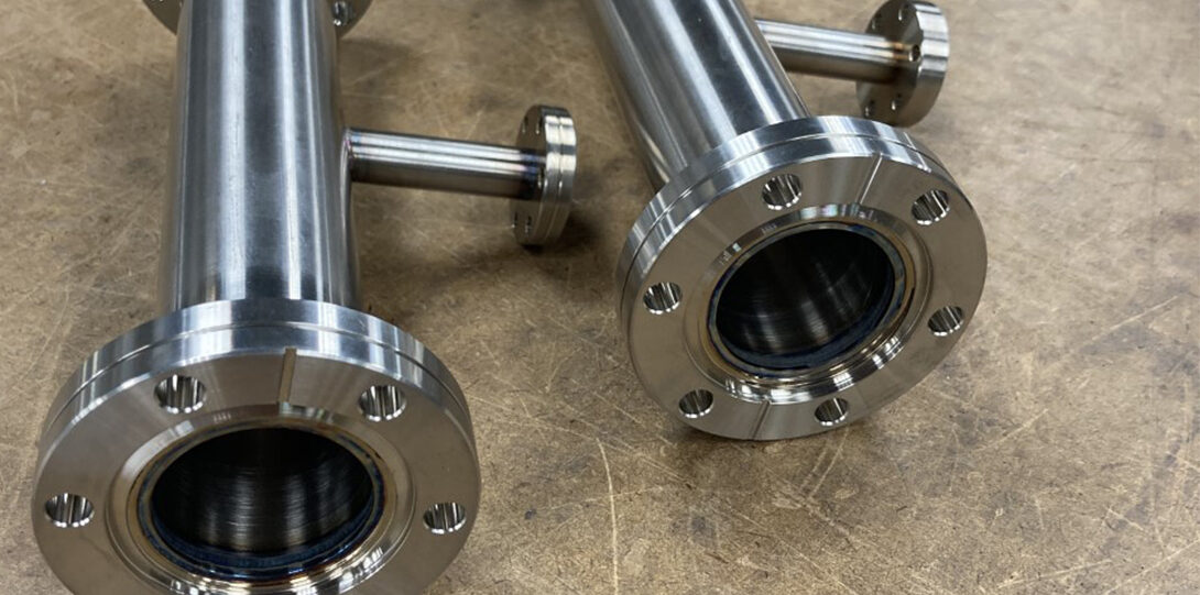 Conflat tube:  Vacuum tubing with welded conflat flanges