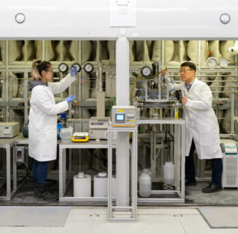 Two scientists work on research for the Joint Center for Energy Storage, a Department of Energy collaboration that included UIC and Argonne. (Photo: Argonne National Laboratory) 